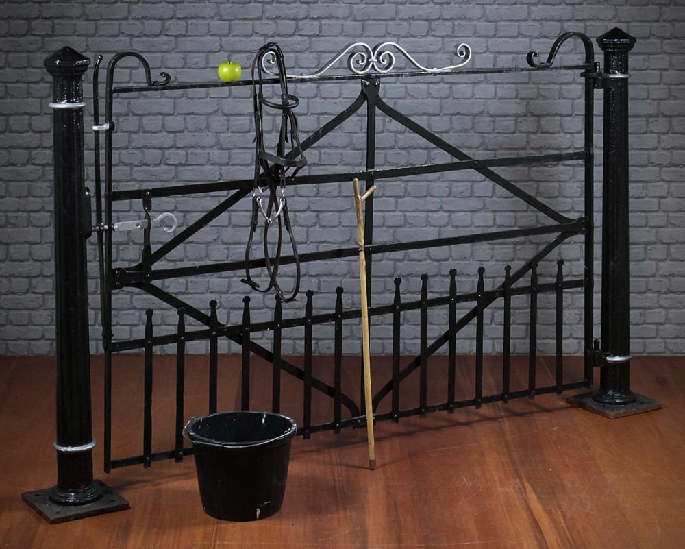 19th.c. Wrought Iron Field Gate & Posts c.1810. 