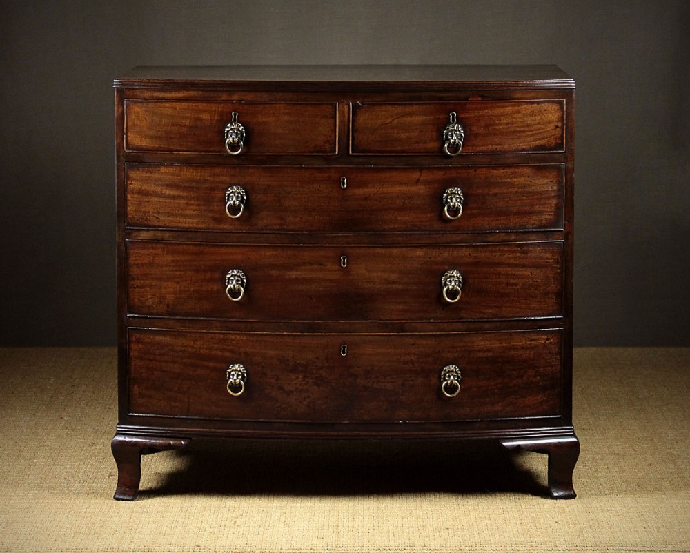 Georgian Mahogany Bow Front Chest of Drawers c.1780.