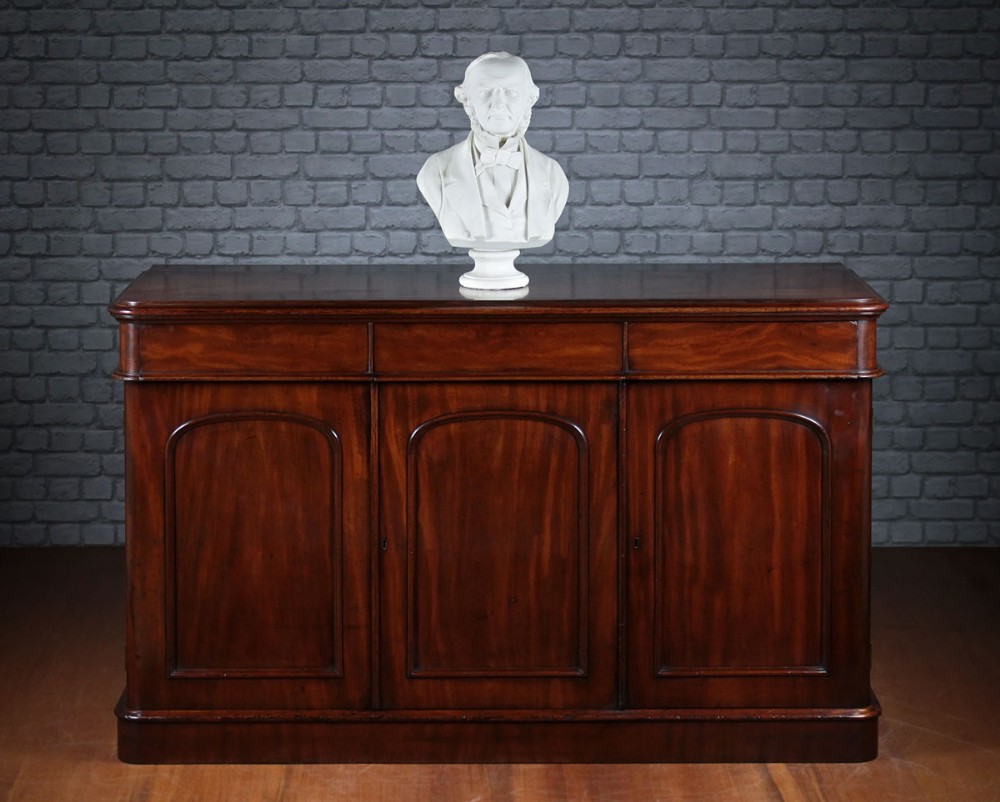 19th.c. Mahogany Chiffonier Sideboard c.1860.