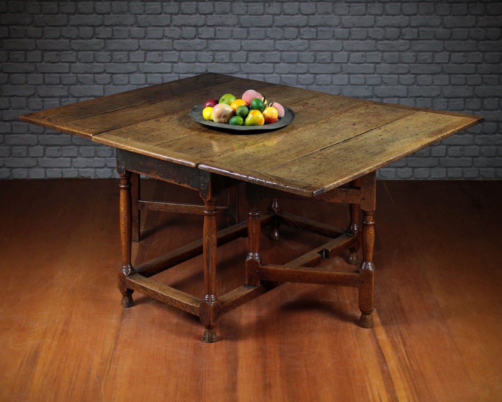Late 18th.c. Oak Gateleg Dining Table c.1780.