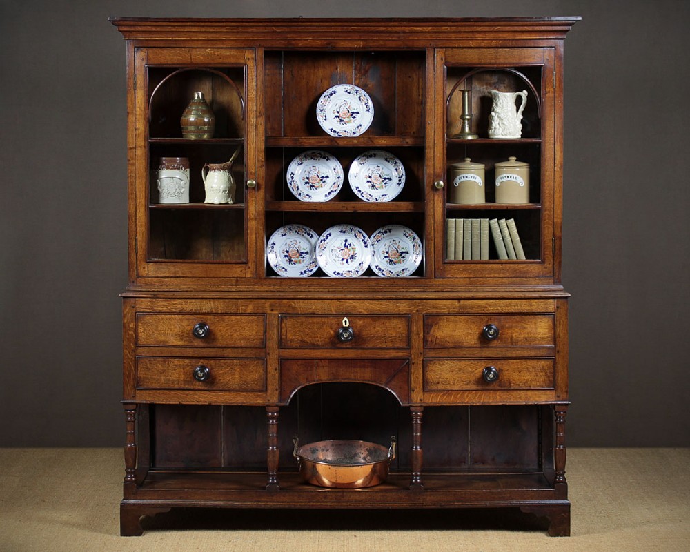 Early 19th.c. Oak Welsh Dresser c.1810.