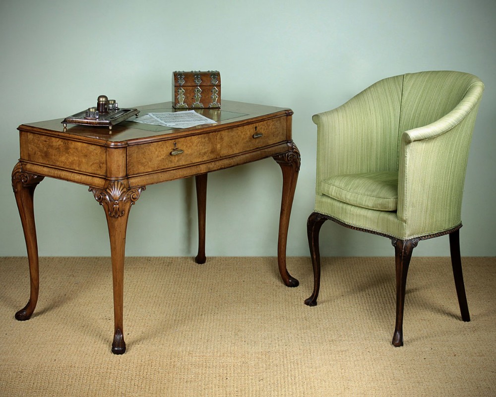 Queen Anne Walnut Writing Table c.1930.