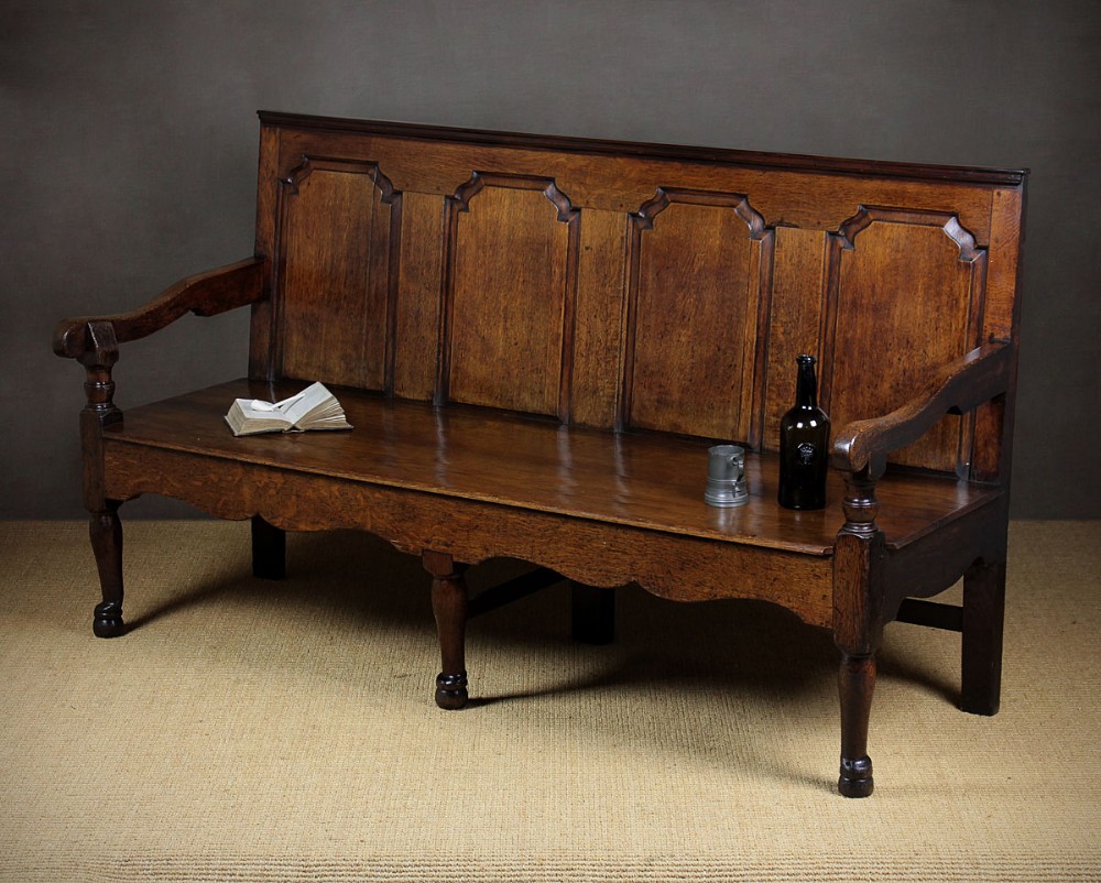 Early 19th.c. Oak Tavern Settle c.1810.
