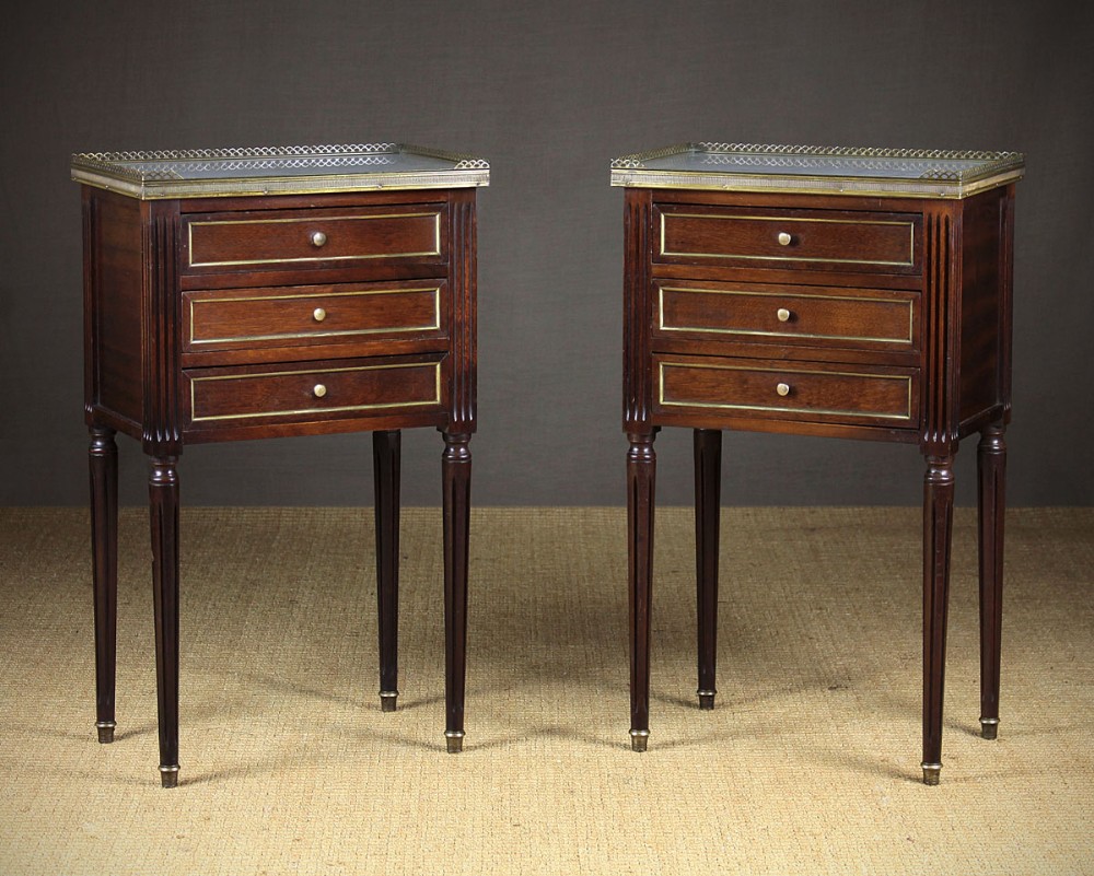 Early 20th.c. Mahogany and Marble Top Bedside Cabinets c.1930.
