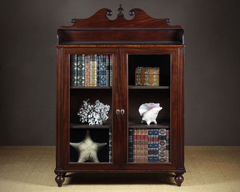 Early 19th.c. Mahogany Display Cabinet c.1820.