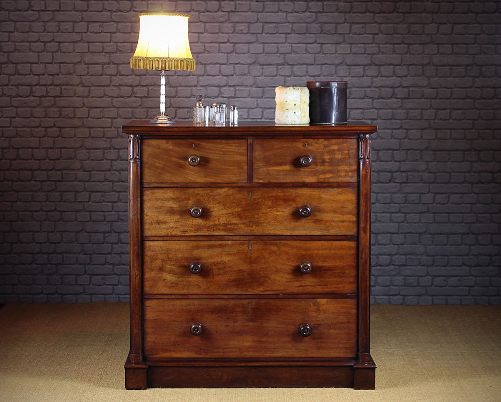 Regency Mahogany Chest of Drawers c.1820.