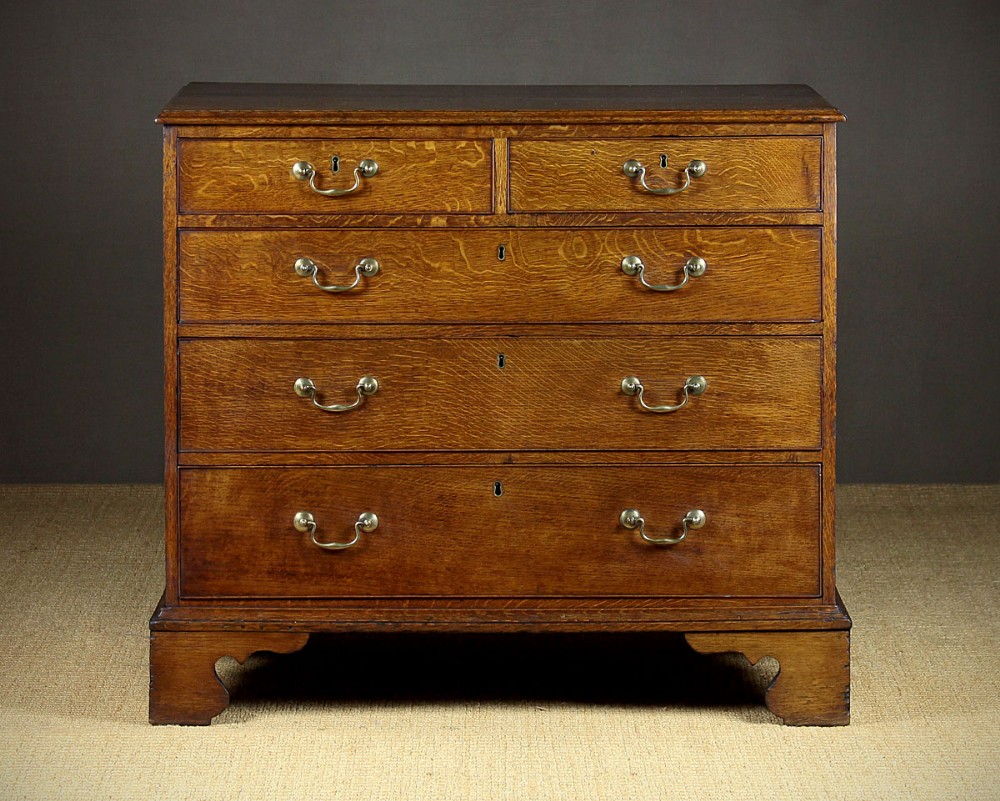 Georgian Pale Oak Chest Of Drawers c.1810.