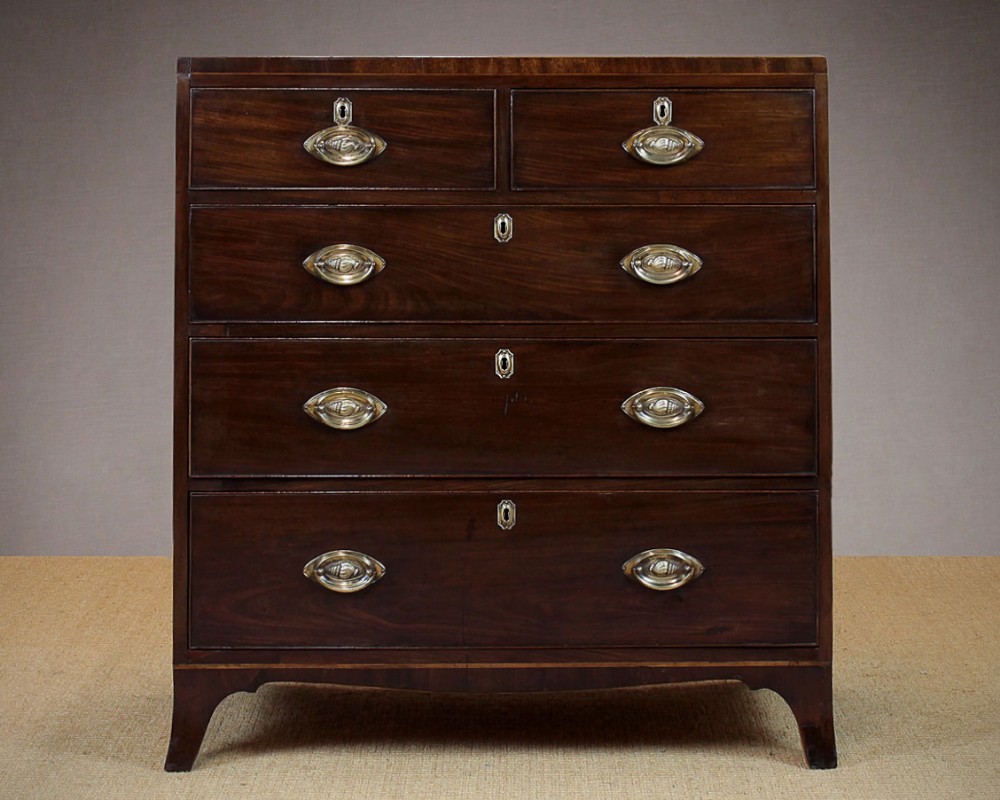 Georgian Mahogany Chest of Drawers c.1800.