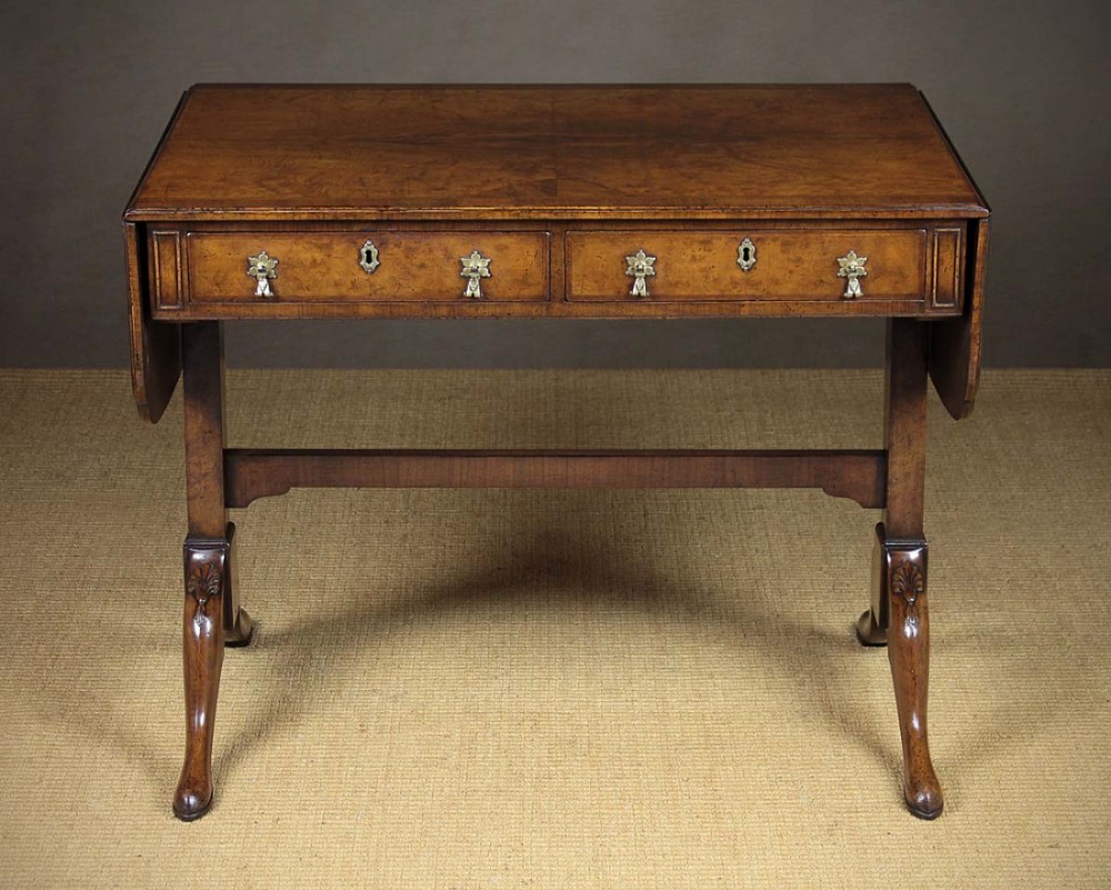 Queen Anne Style Walnut Sofa Table c.1920.