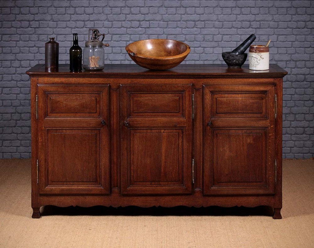 French Oak Cupboard Dresser c.1810.