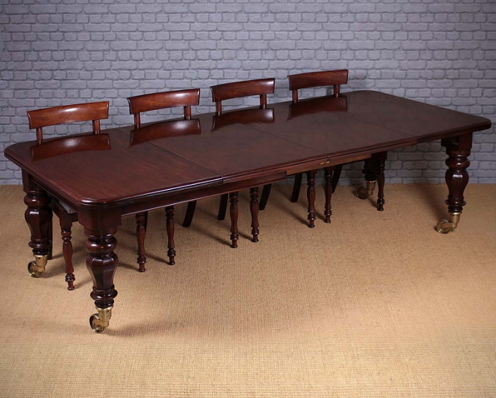 Early 19th.c. Mahogany Dining Table c.1830