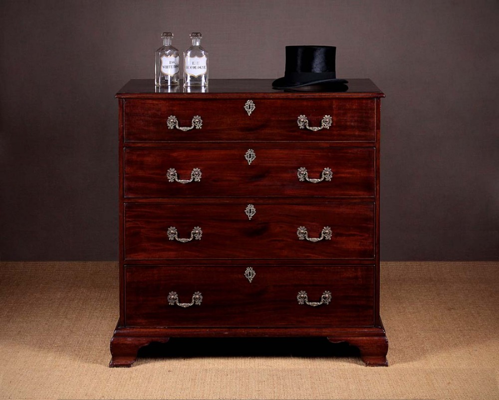 George III Mahogany Chest of Drawers c.1800.