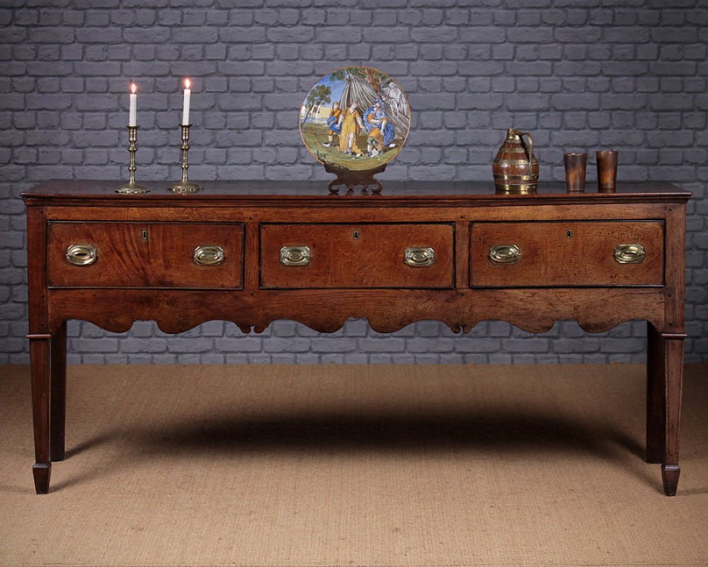 Late Georgian Oak Three Drawer Open Welsh Dresser Base c.1810.