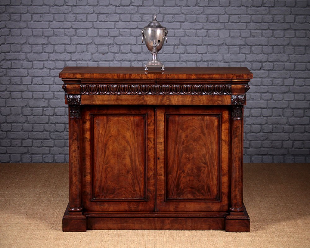 Mid 19th.c. Mahogany Chiffonier Side Cabinet c.1840.