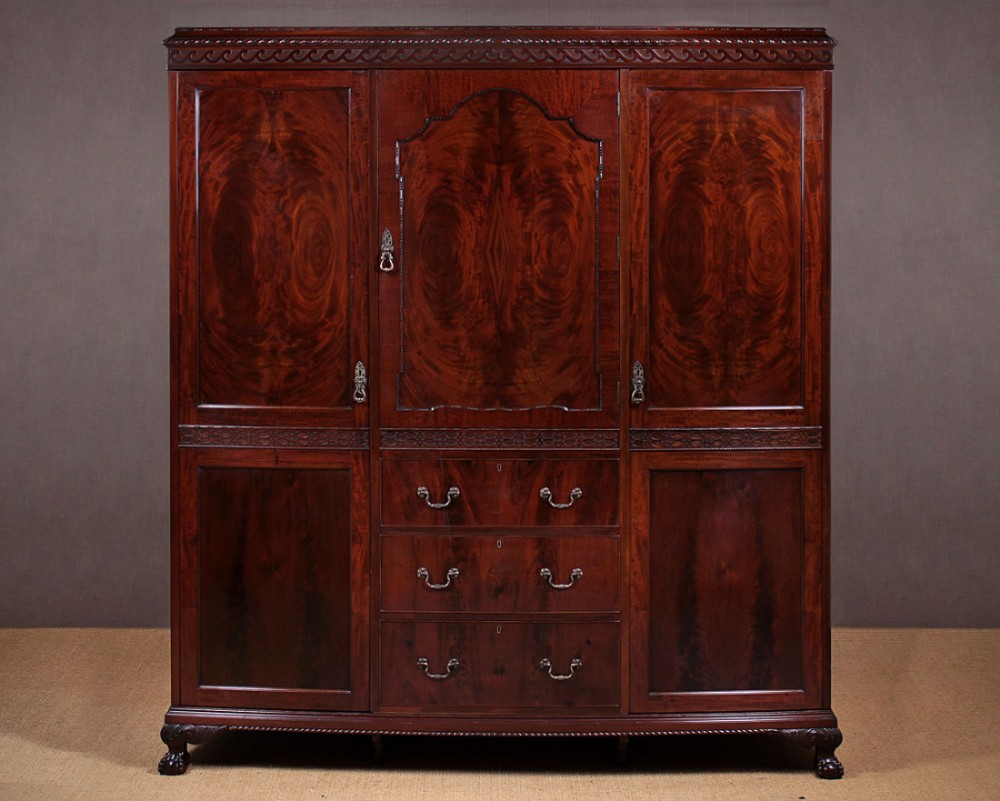 Large Edwardian Mahogany Combination Wardrobe c.1910.
