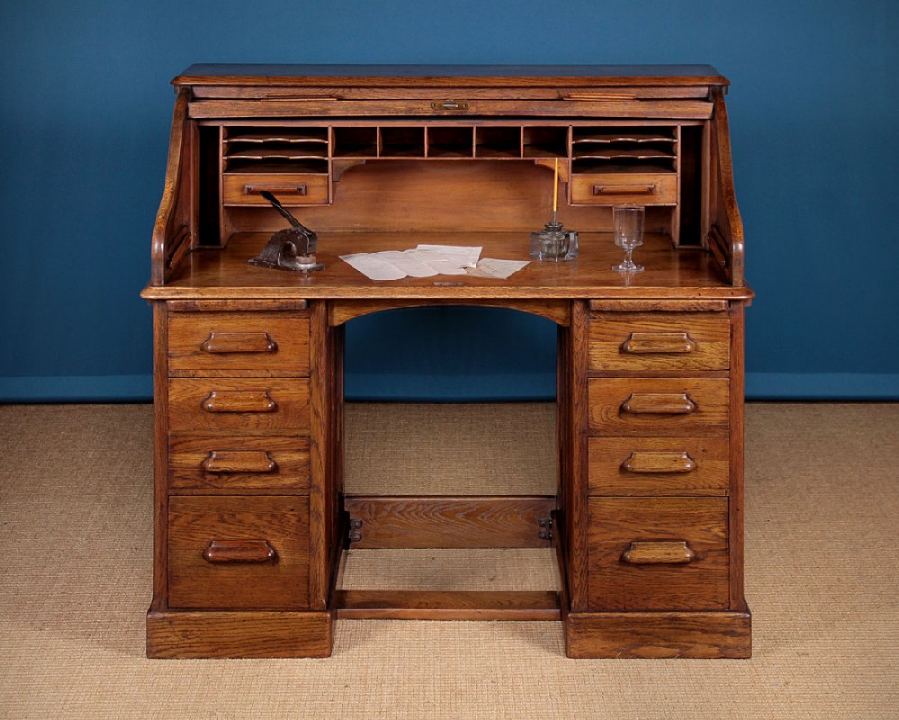 Edwardian Oak Roll Top Desk c.1910.