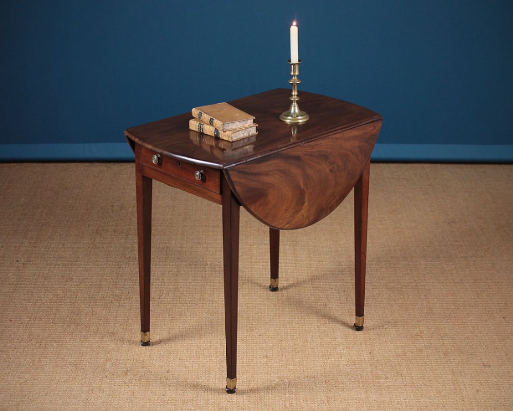 Georgian Mahogany Pembroke Table c.1800.