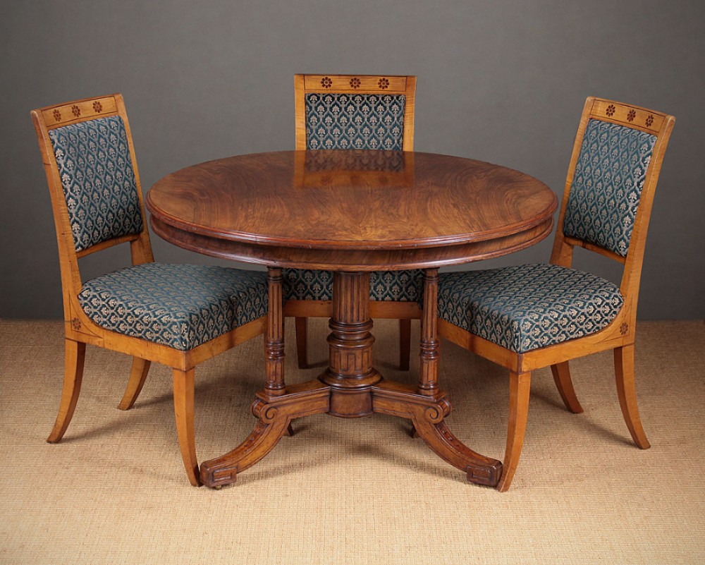 19th.c. Walnut Breakfast Centre Table By Gillow & Co c.1880
