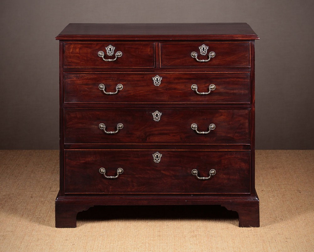 Georgian Mahogany Chest Of Drawers c.1810