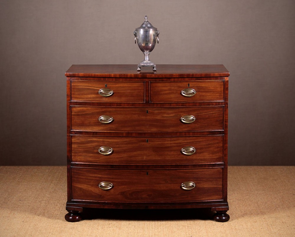 Early 19th.c. Mahogany Bow Front Chest Of Drawers c.1820