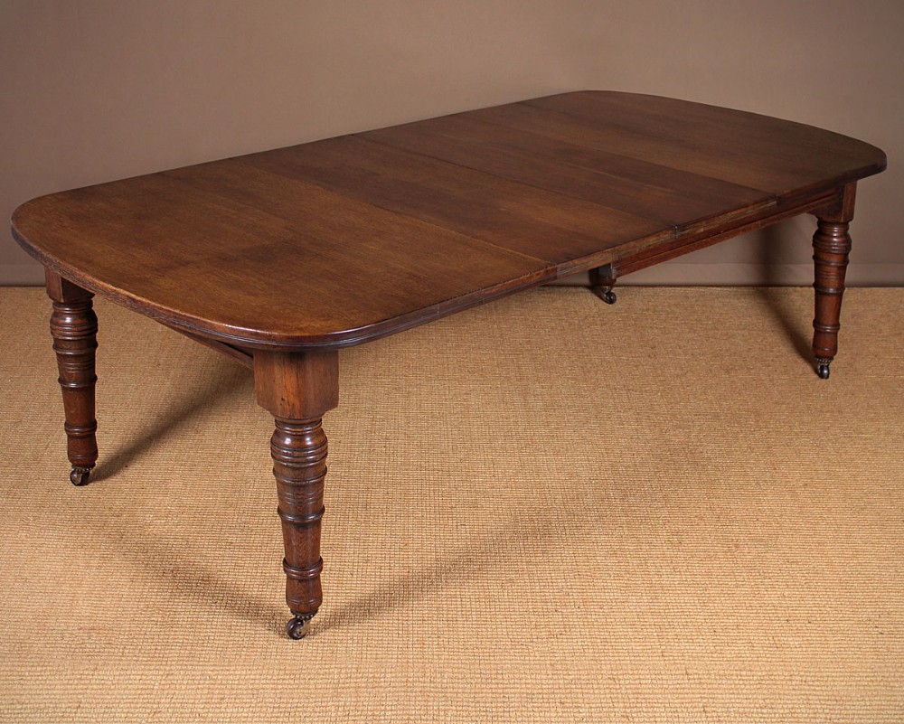 10 Seater Extending Oak Dining Table c.1890.