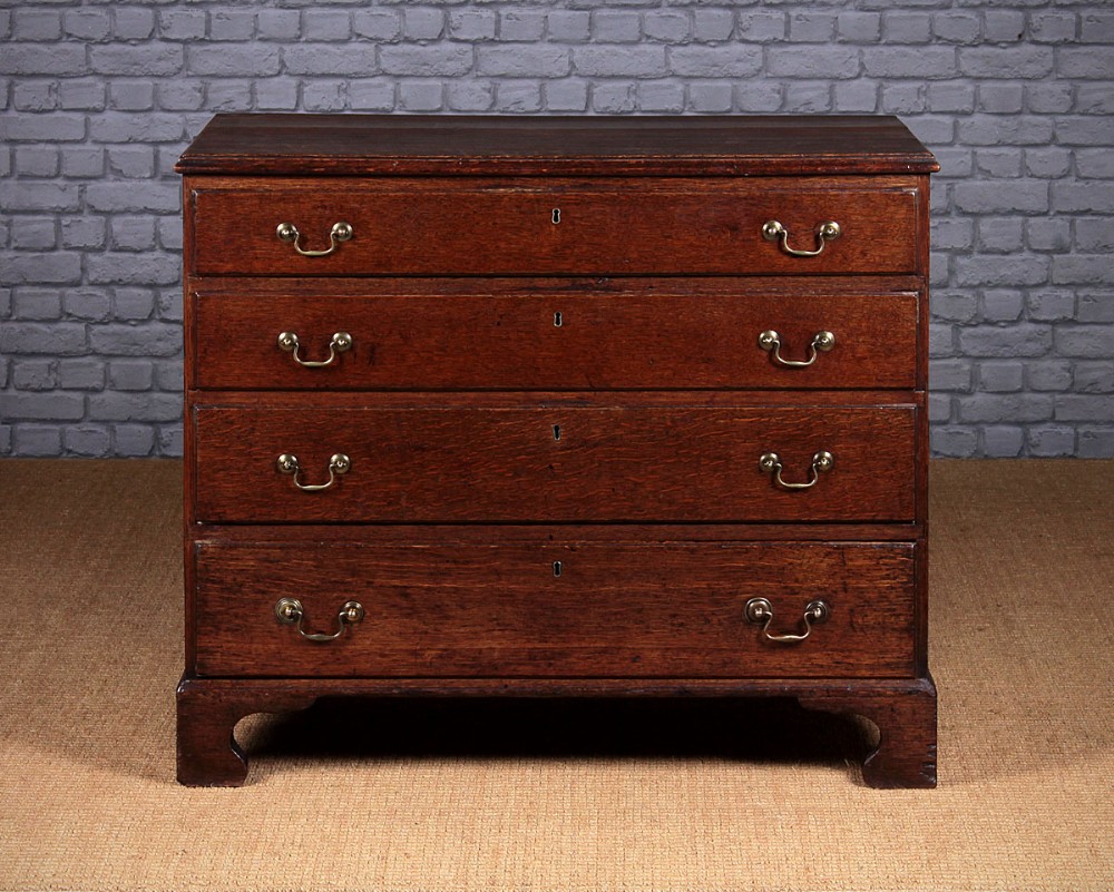 George III Oak Bachelor’s Chest of Drawers c.1810.