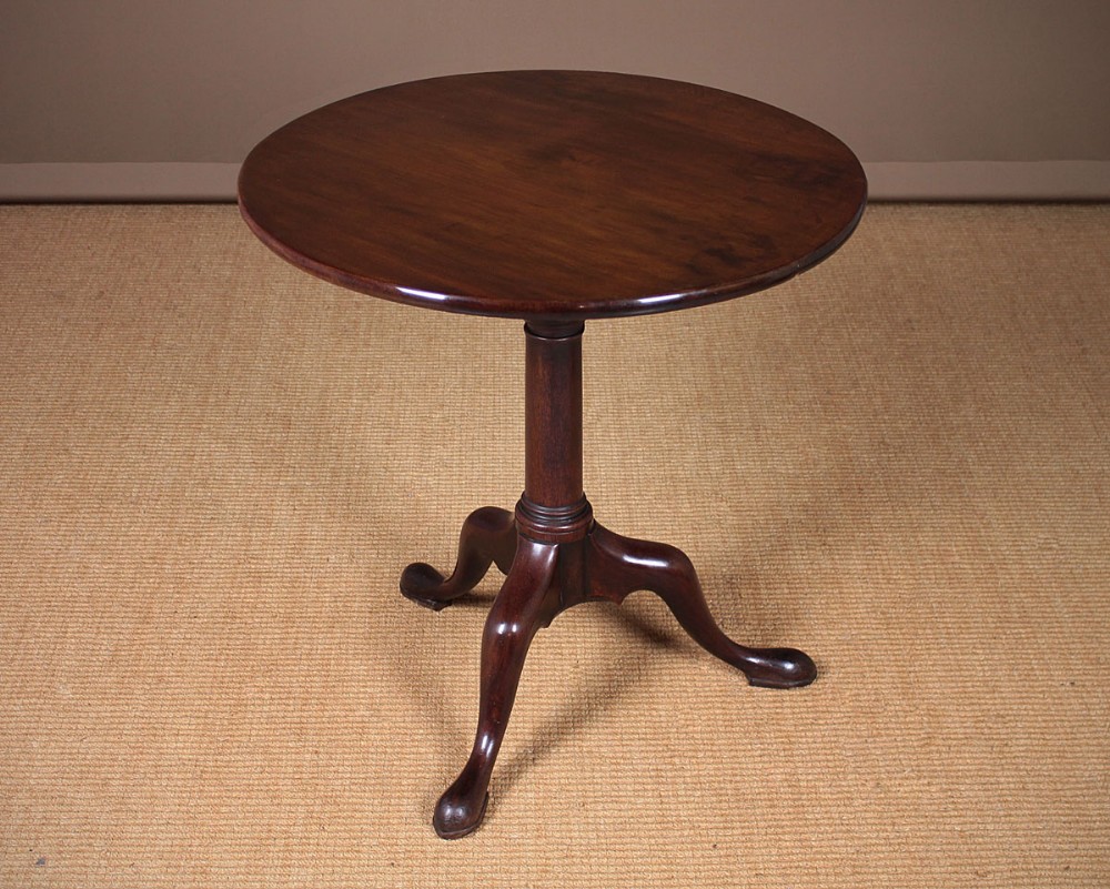 Georgian Mahogany Tilt Top Tripod Table c.1800