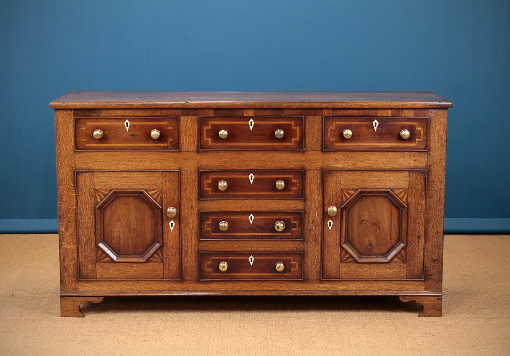 19th.c. Anglesey Welsh Dresser Base c.1830. 