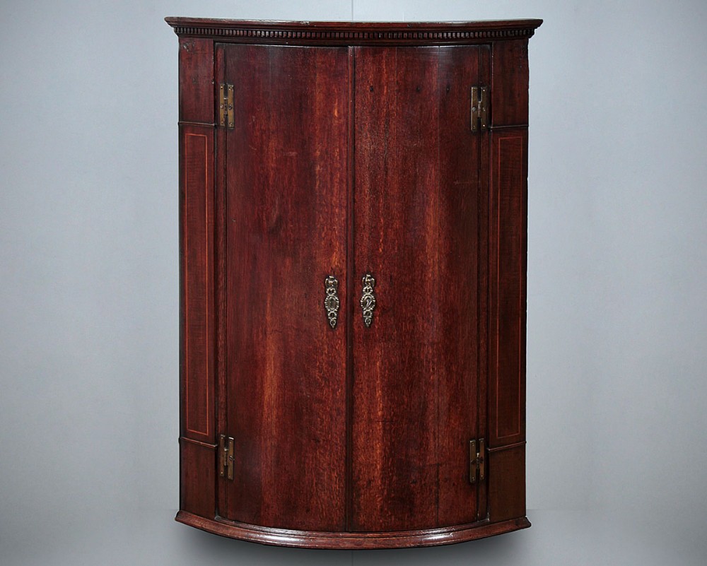 Georgian Oak Corner Cupboard c.1790.