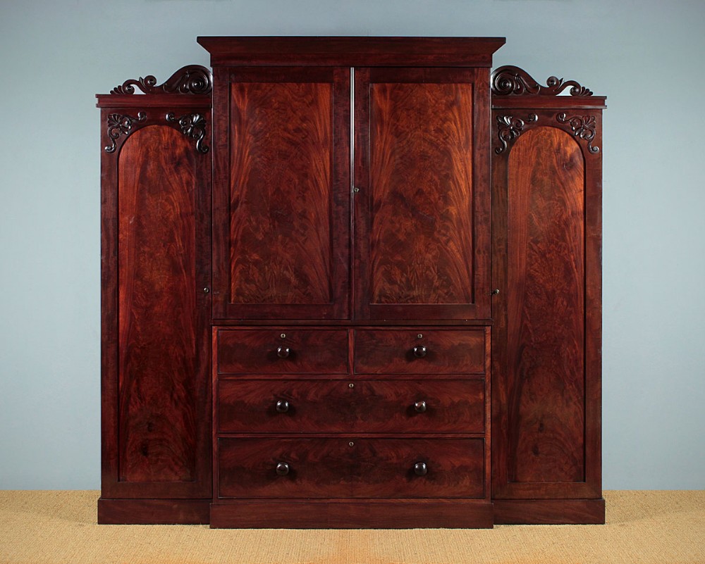 William IV Mahogany Combination Wardrobe & Press c.1830.