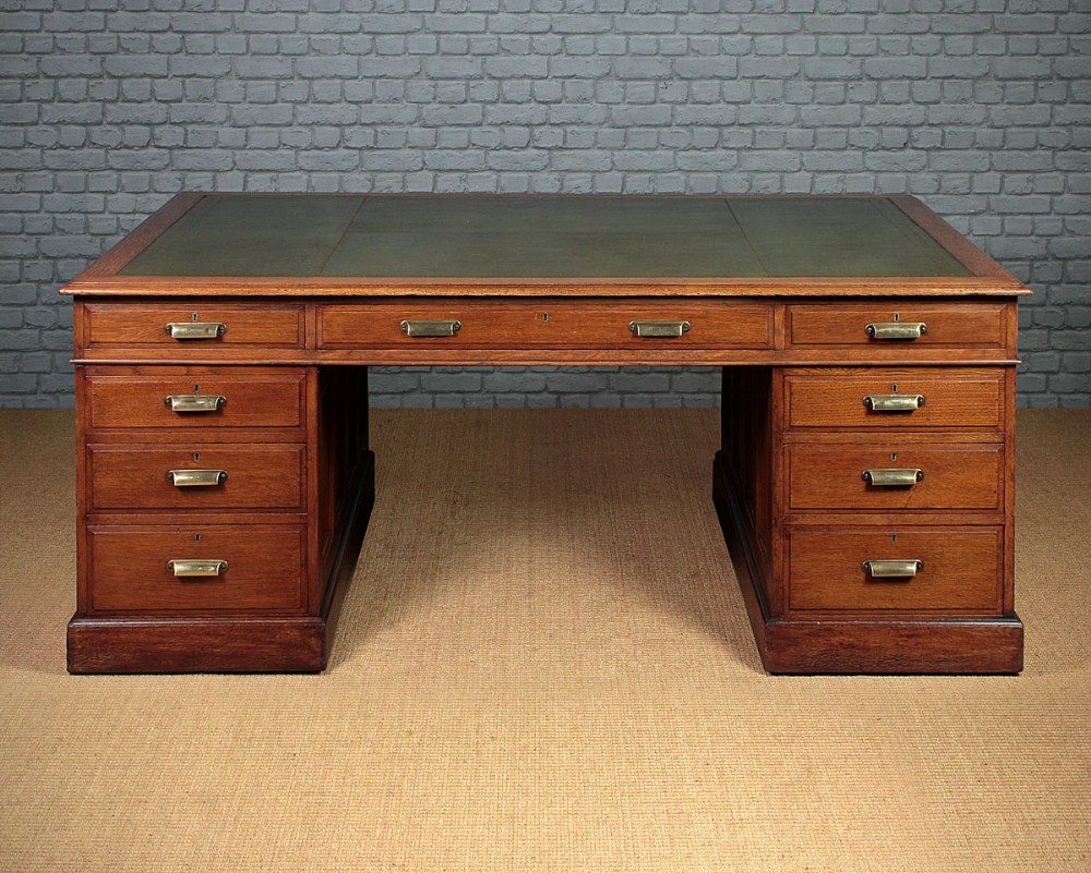 Large Edwardian Oak Pedestal Desk c.1910