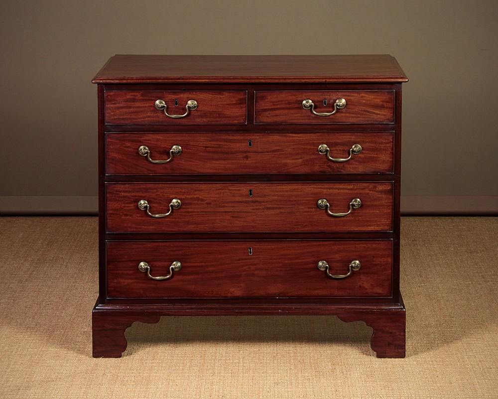 Late Georgian Mahogany Chest Of Drawers c.1810.