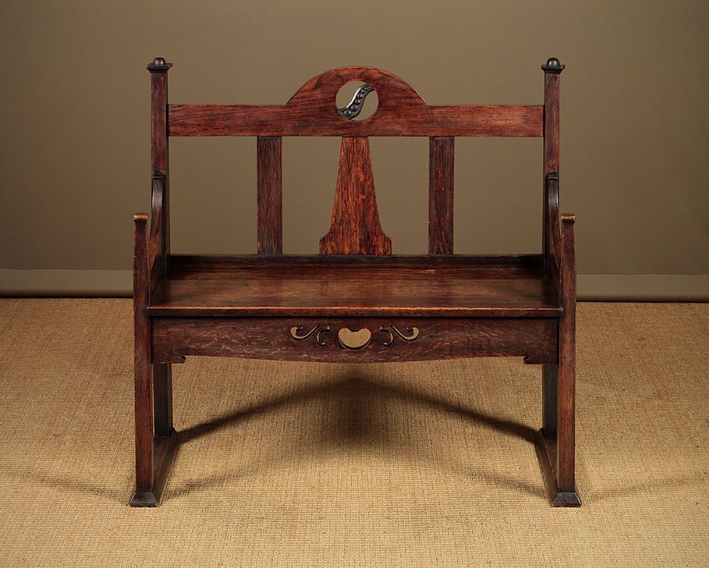 Small Arts & Crafts Hall Seat c.1900.