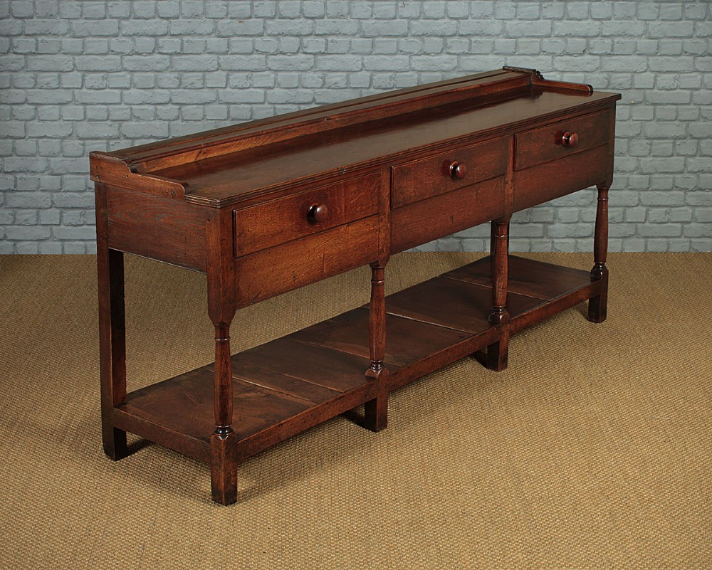George III Welsh Oak Pot Board Dresser Base c.1800. 