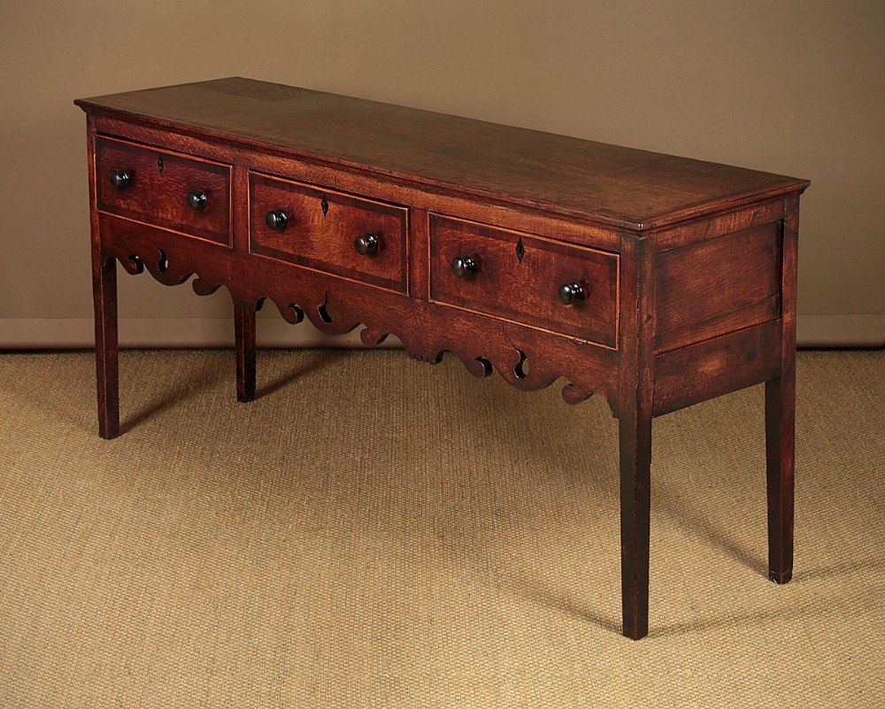 Georgian Oak & Mahogany Crossbanded Dresser Base c.1800.