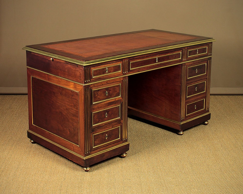 Brass Mounted Mahogany Pedestal Desk c.1900.