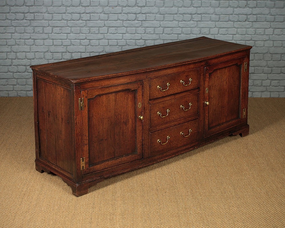 Georgian Oak Dresser Base c.1800.