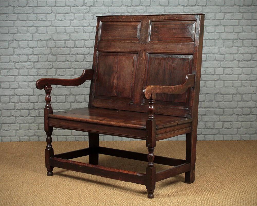Small Oak Settle c.1880.