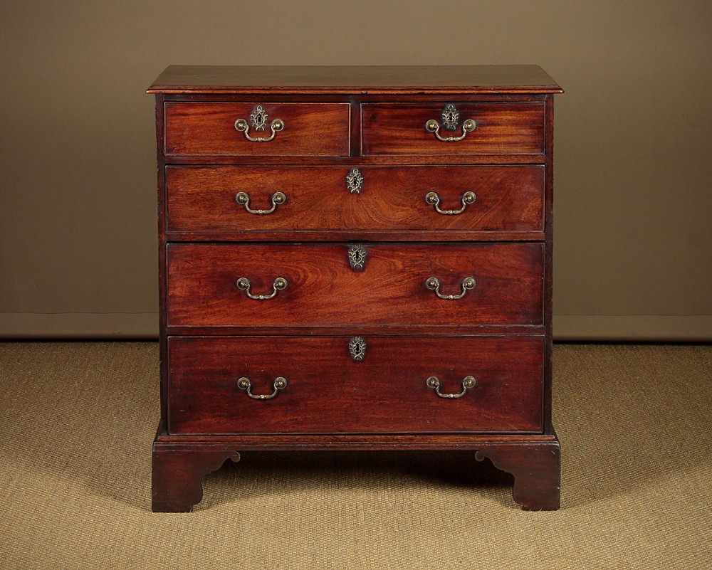 Georgian Mahogany Chest of Drawers c.1800.