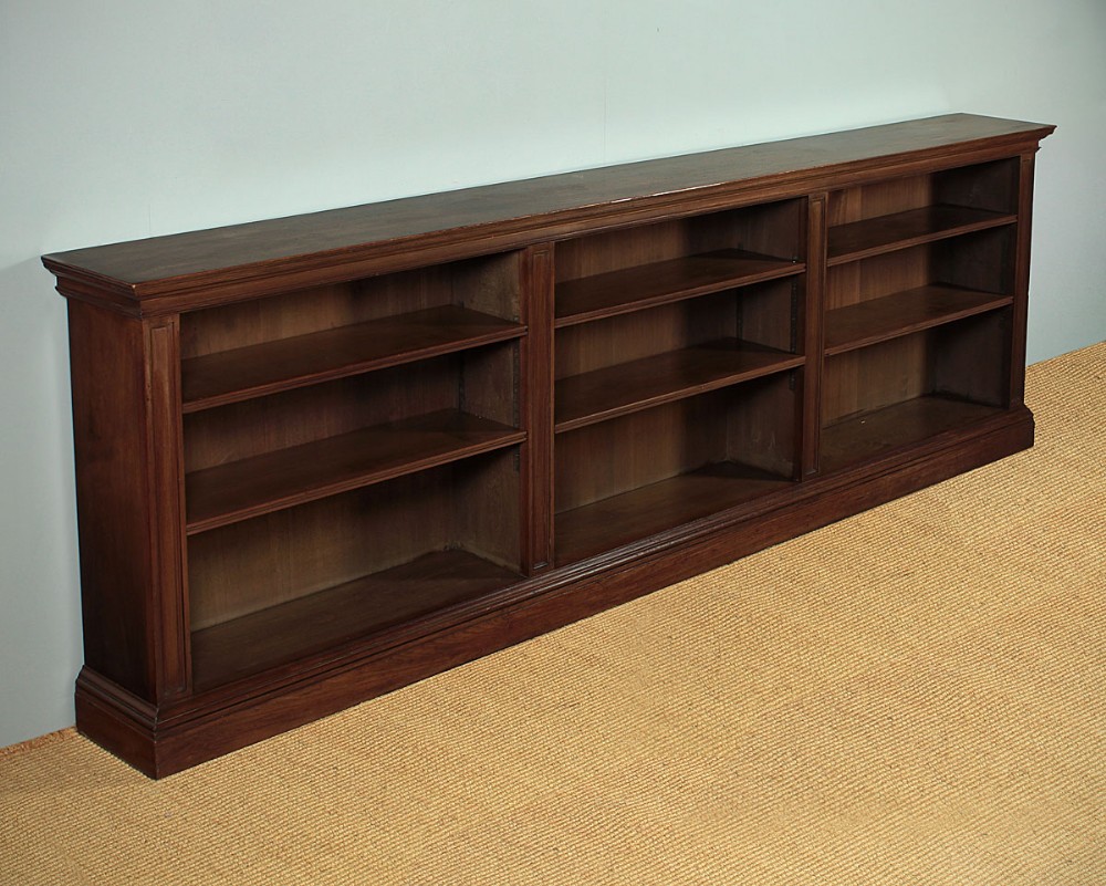 Edwardian Walnut Open Bookcase c.1910.