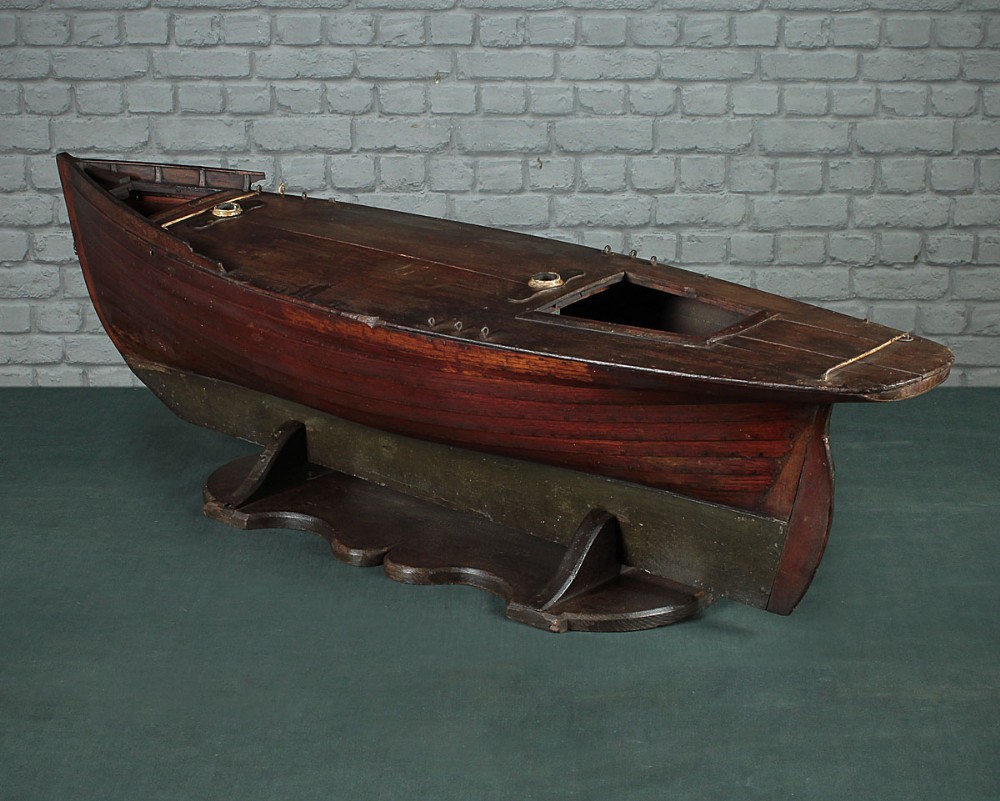 Early 20th.c. Model Ship Or Pond Yacht Hull c.1920. 