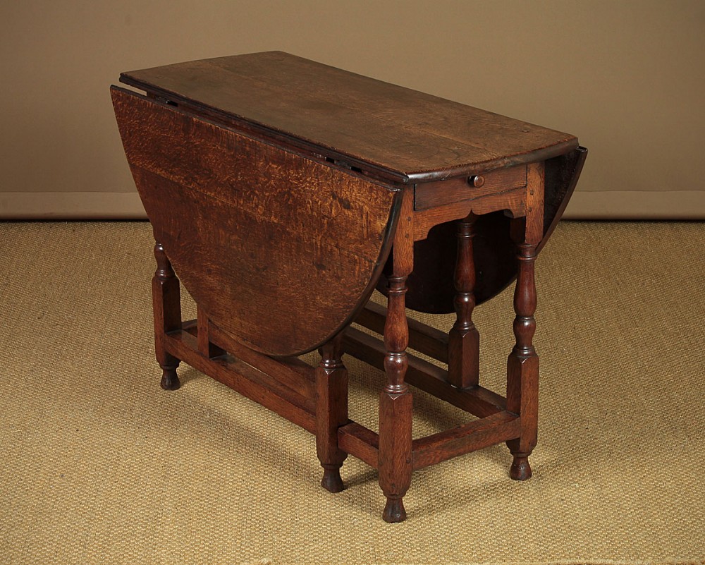 Georgian Oak Gateleg Supper Table c.1780.