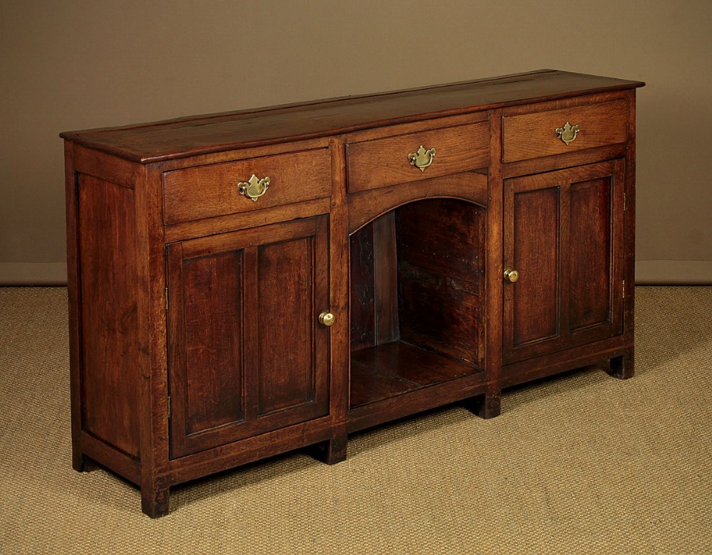 Early 19th.c. Oak South Wales Dresser Base c.1800.