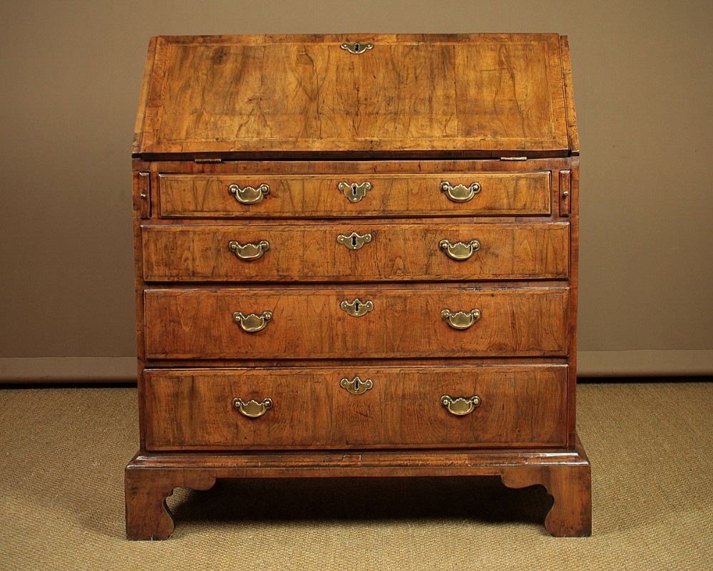 Georgian Walnut Bureau c.1790.