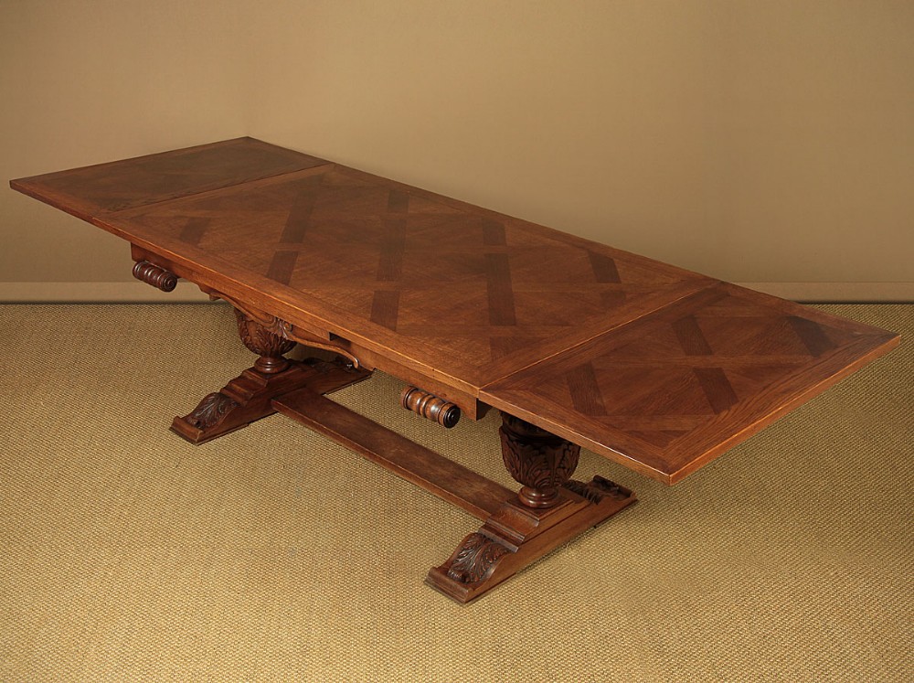 Early 20th.c. Oak Draw Leaf Dining Table c.1930.