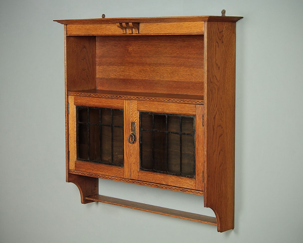Small Oak Wall Cabinet c.1905.