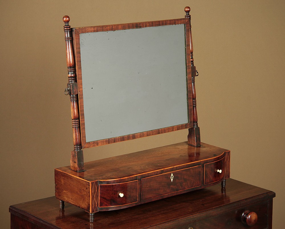 Georgian Dressing Table Mirror with Drawers c.1810.