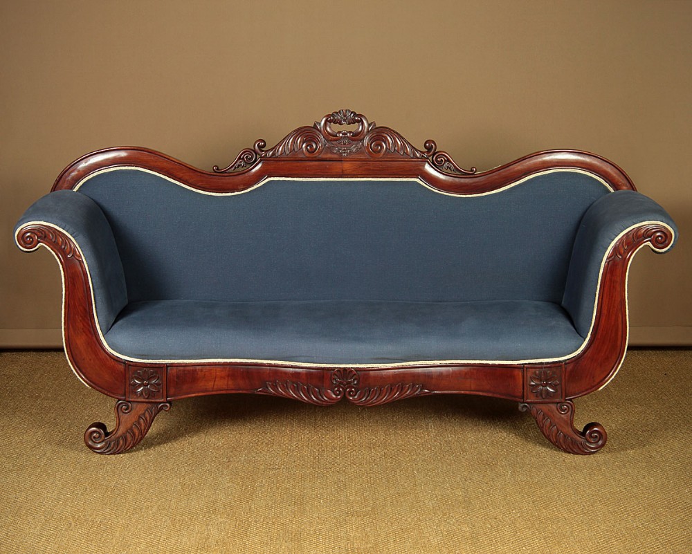 Regency Era Walnut Scroll End Sofa c.1830. 