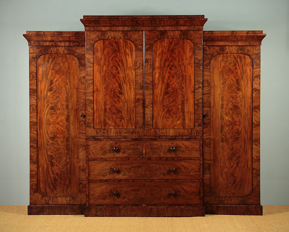 19th.c. Mahogany Combination Wardrobe & Linen Press c.1840.