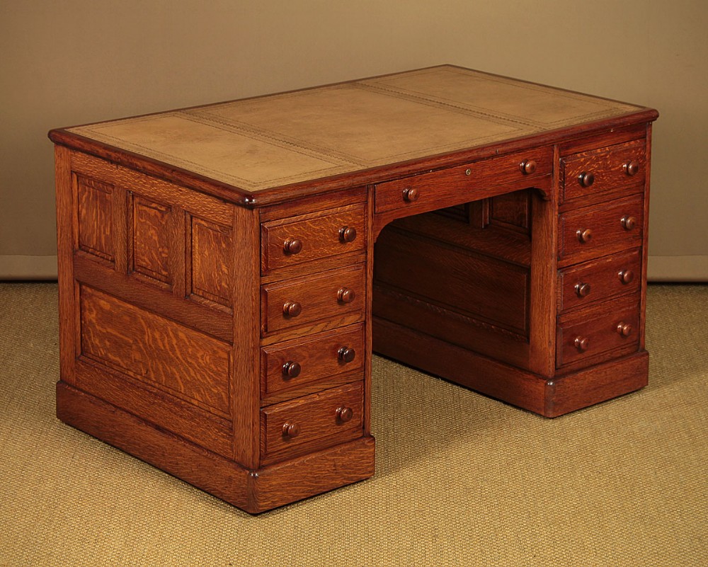 Large Oak Pedestal Desk c.1910.